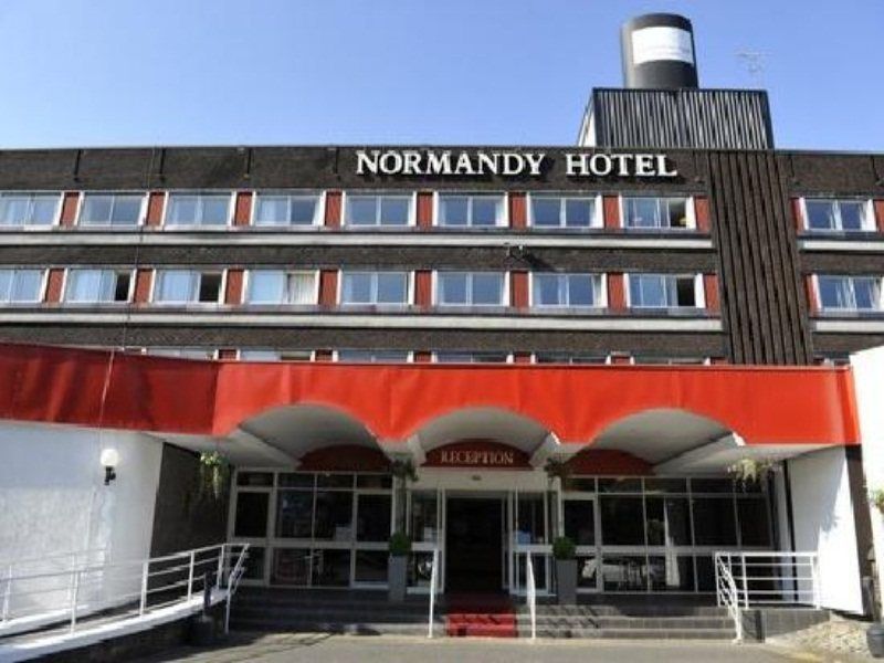 Normandy Hotel Renfrew Esterno foto